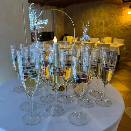 아말리아 호텔 3*